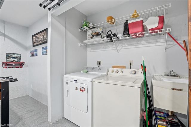 595 109th AVE N, Naples, FL 34108