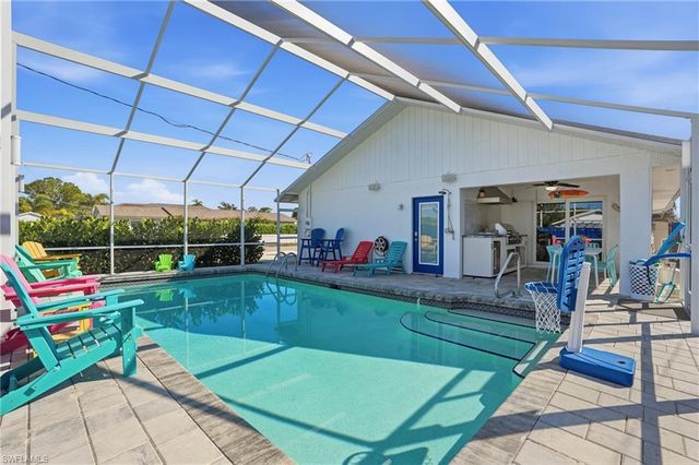 595 109th AVE N, Naples, FL 34108