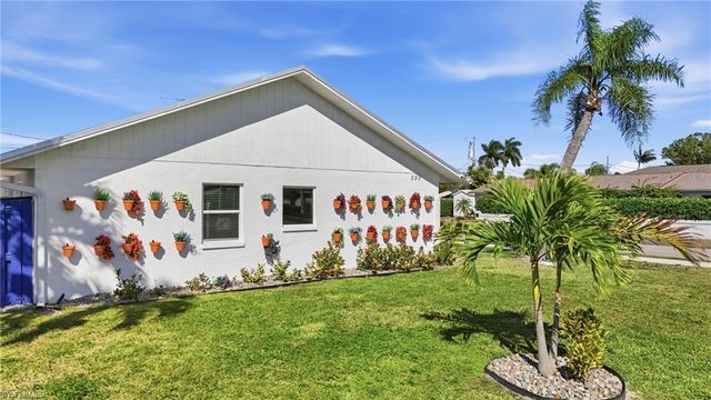 595 109th AVE N, Naples, FL 34108