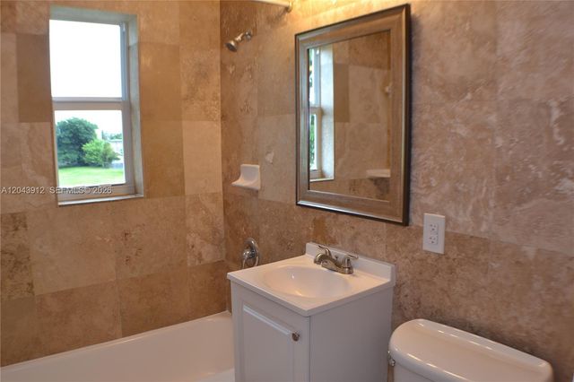 1398 NW 61st St 6, Miami, FL 33142