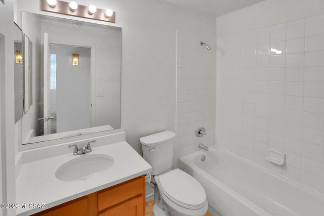 8874 S Desert Valley Way, Tucson, AZ 85747