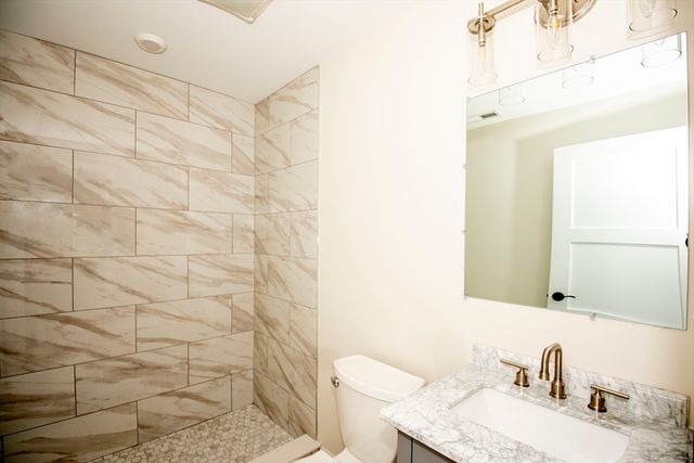 348 Chelsea St. 3, Boston, MA 02128