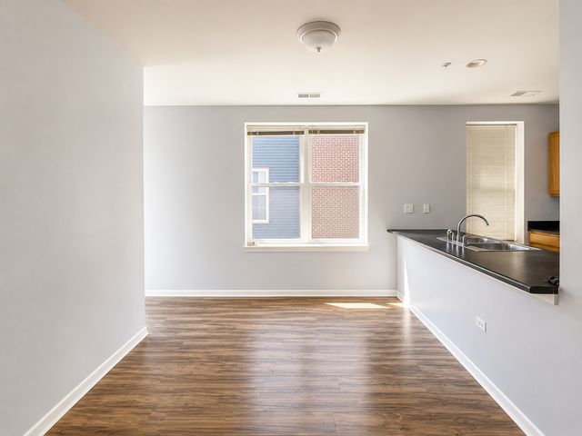 3506 S State Street 312, Chicago, IL 60616
