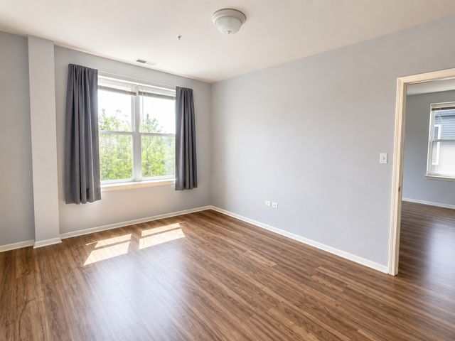 3506 S State Street 312, Chicago, IL 60616