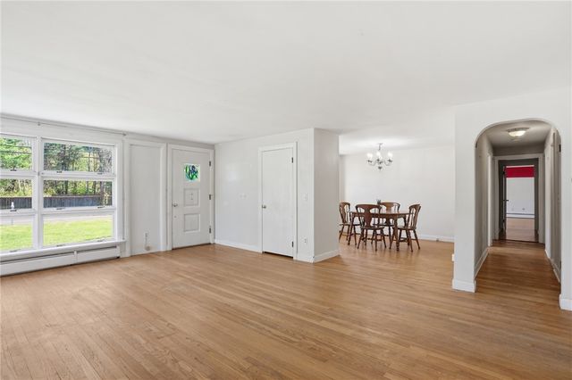 330 Harkney Hill Road, Coventry, RI 02816