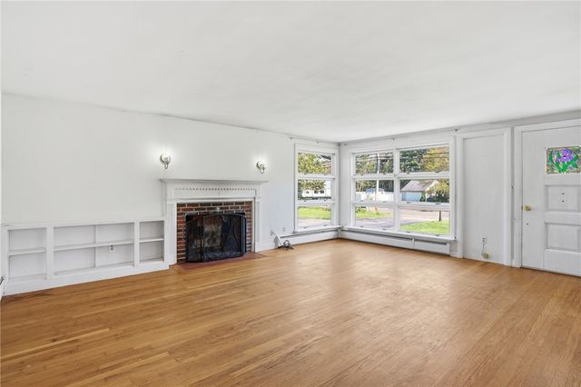 330 Harkney Hill Road, Coventry, RI 02816