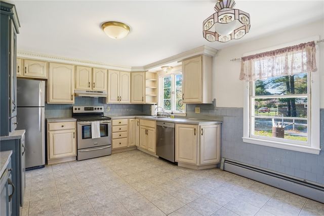 330 Harkney Hill Road, Coventry, RI 02816
