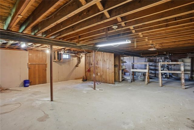 330 Harkney Hill Road, Coventry, RI 02816