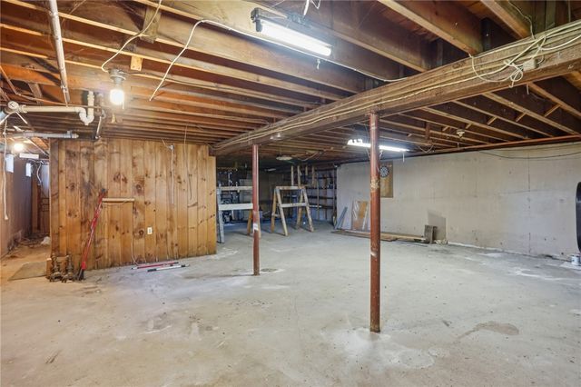 330 Harkney Hill Road, Coventry, RI 02816