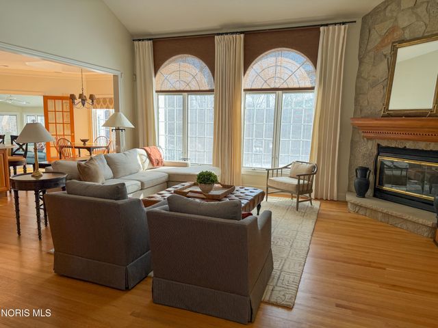 26250 W River Road, Perrysburg, OH 43551