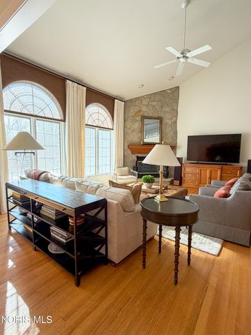 26250 W River Road, Perrysburg, OH 43551