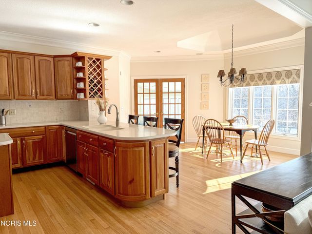 26250 W River Road, Perrysburg, OH 43551