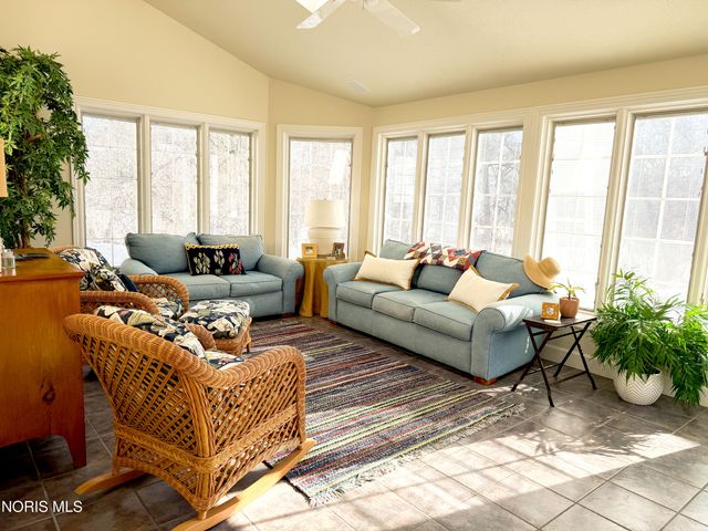 26250 W River Road, Perrysburg, OH 43551