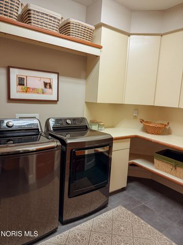 26250 W River Road, Perrysburg, OH 43551