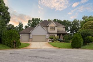 6783 Cathedral Court Se, Alto, MI 49302