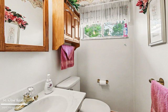 17114 Wilson Avenue, Eastpointe, MI 48021