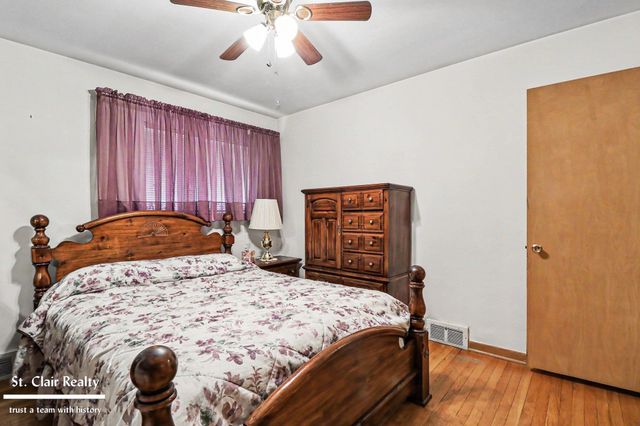 17114 Wilson Avenue, Eastpointe, MI 48021