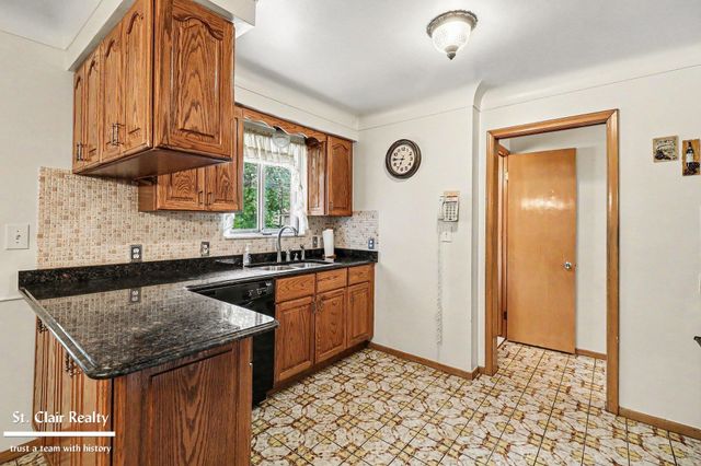 17114 Wilson Avenue, Eastpointe, MI 48021