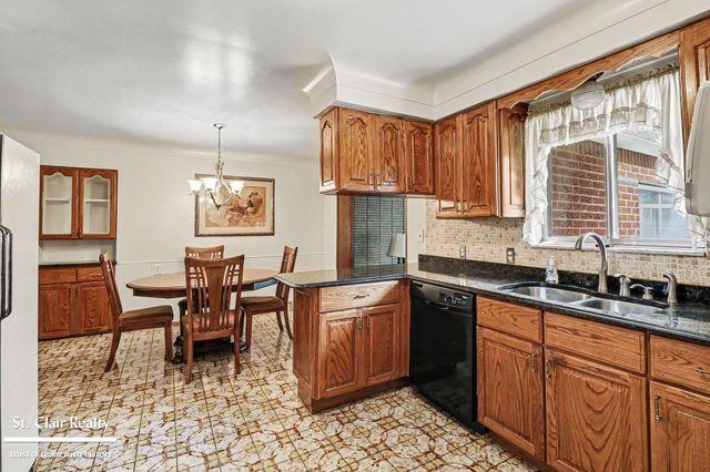17114 Wilson Avenue, Eastpointe, MI 48021