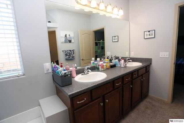 13612 Leona Lane, Bellevue, NE 68123