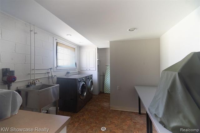 7000 Pebblecreek Road, West Bloomfield, MI 48322