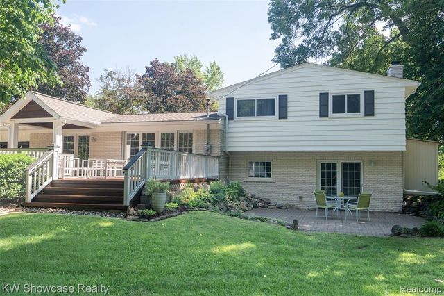 7000 Pebblecreek Road, West Bloomfield, MI 48322