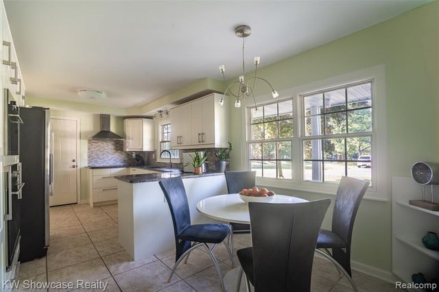 7000 Pebblecreek Road, West Bloomfield, MI 48322