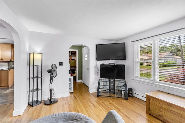 59 Kulig Street, Springfield, MA 01104