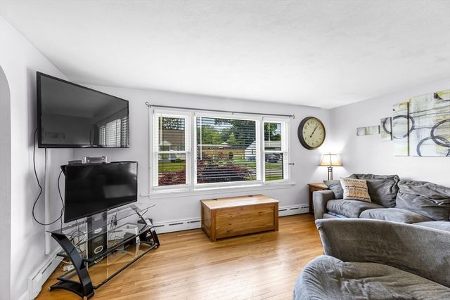 59 Kulig Street, Springfield, MA 01104