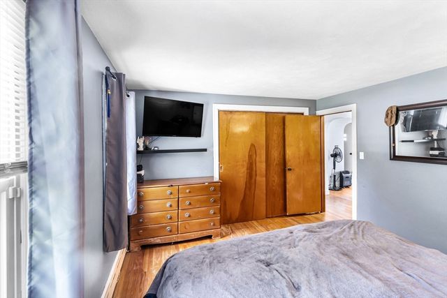 59 Kulig Street, Springfield, MA 01104