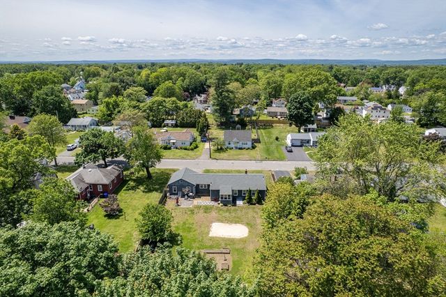 59 Kulig Street, Springfield, MA 01104