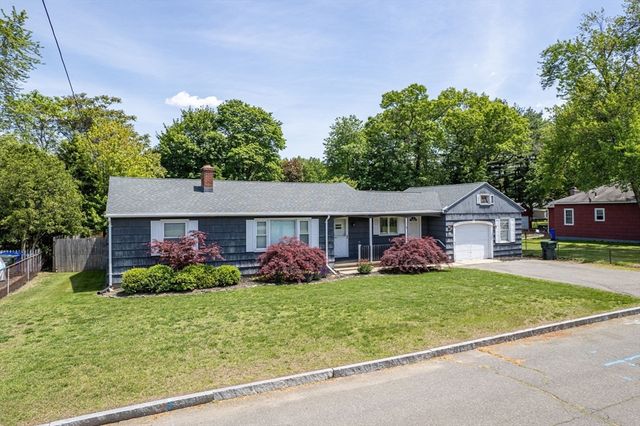 59 Kulig Street, Springfield, MA 01104