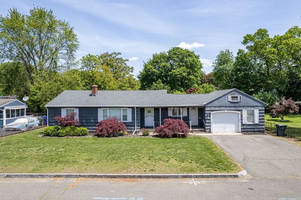 59 Kulig Street, Springfield, MA 01104