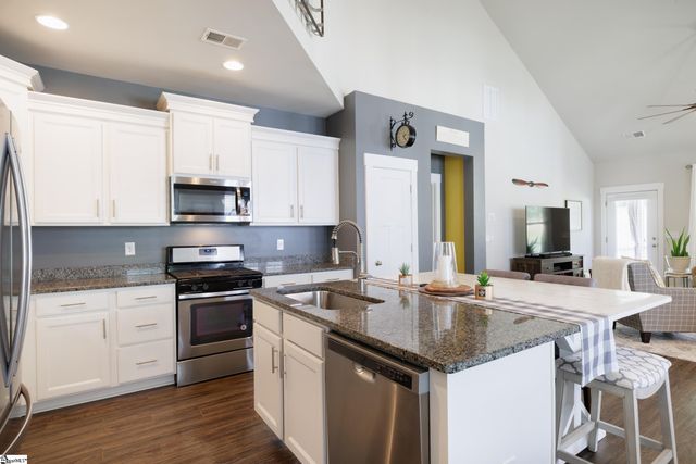 15 Creekhaven Lane, Taylors, SC 29687