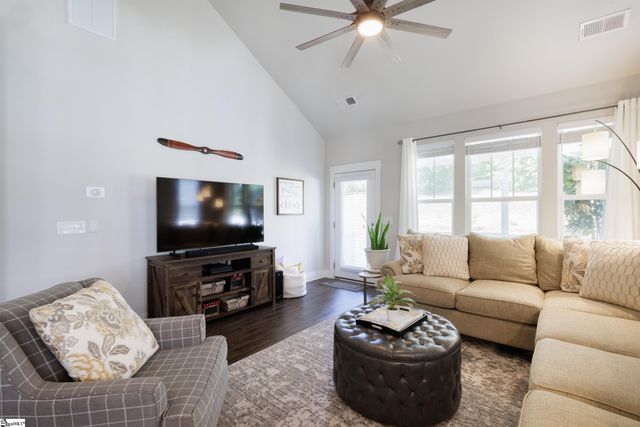 15 Creekhaven Lane, Taylors, SC 29687