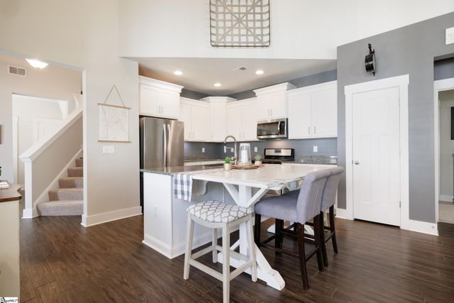 15 Creekhaven Lane, Taylors, SC 29687