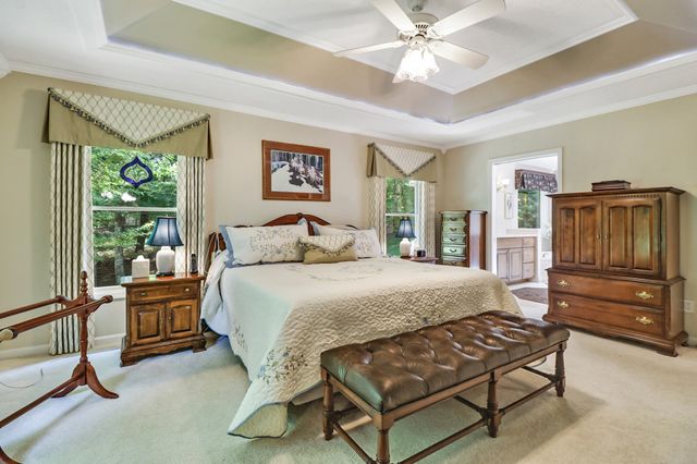 44 Inwood Ct, Crossville, TN 38558