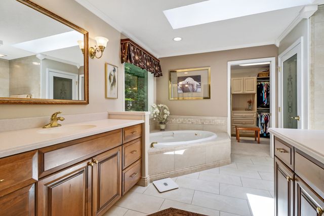 44 Inwood Ct, Crossville, TN 38558