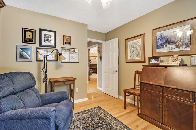 44 Inwood Ct, Crossville, TN 38558