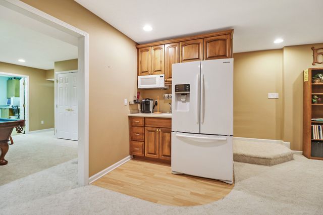 44 Inwood Ct, Crossville, TN 38558