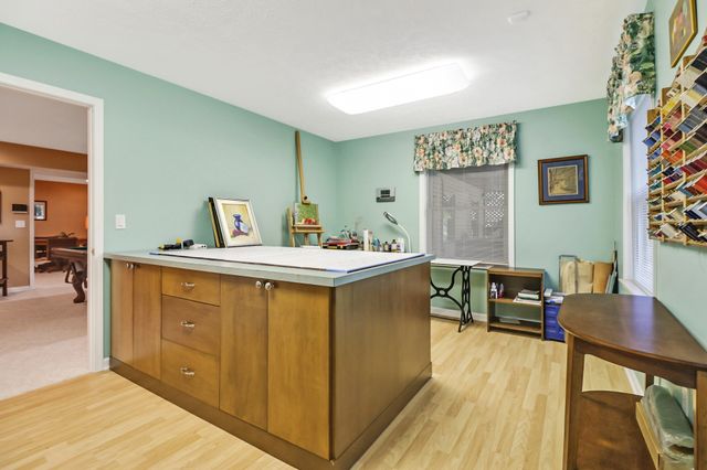 44 Inwood Ct, Crossville, TN 38558