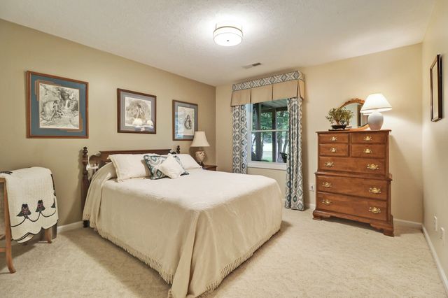 44 Inwood Ct, Crossville, TN 38558