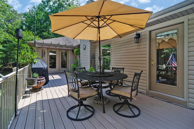 44 Inwood Ct, Crossville, TN 38558