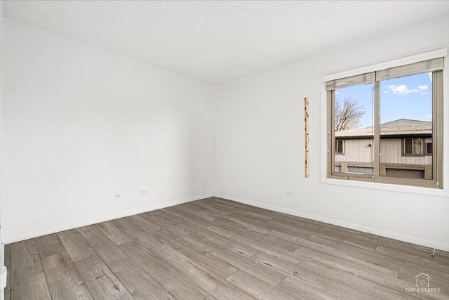 15713 ORLAN BROOK Drive 100, Orland Park, IL 60462