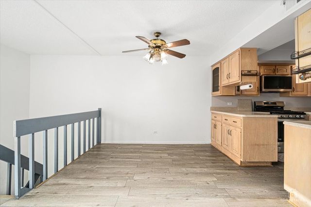 15713 ORLAN BROOK Drive 100, Orland Park, IL 60462