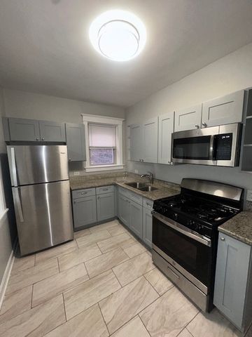 7432 S Rhodes Avenue 1, Chicago, IL 60619