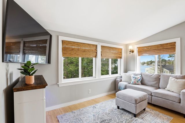 7 Maple Avenue, Northwood, NH 03261