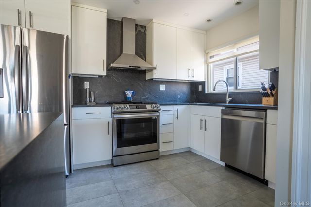 22236 41st Road, Bayside, NY 11361