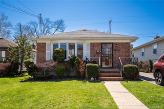 22236 41st Road, Bayside, NY 11361