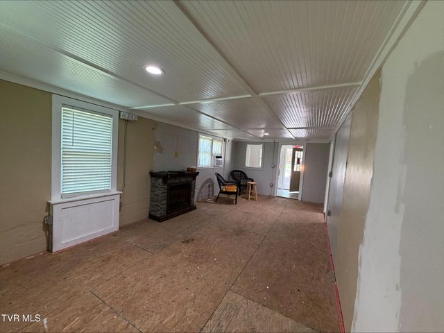 21538 Benhams Road, Bristol, VA 24202